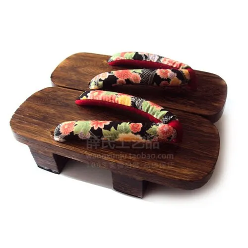 Geta Flat Sandals Tone