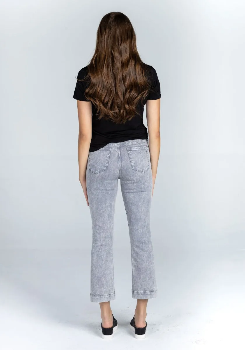 HIGH RISE CROPPED JEANS | WASHED GREY